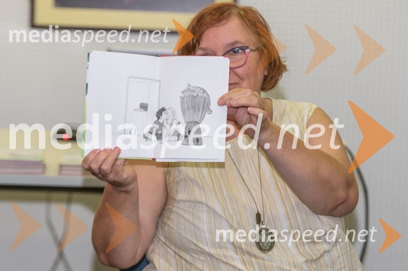  Milena Pivec, direktorica Založbe PivecLeopoldove živahne tačke, predstavitev knjige Luke Prosnika