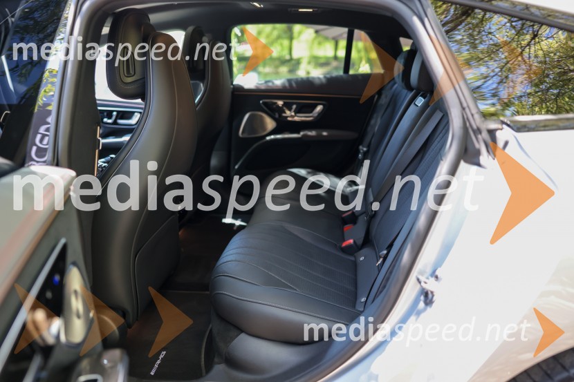 Robert Lešnik predstavil Mercedes EQS in EQB