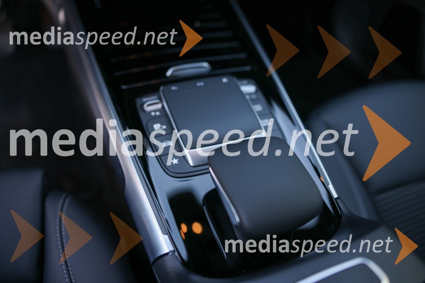 Robert Lešnik predstavil Mercedes EQS in EQB