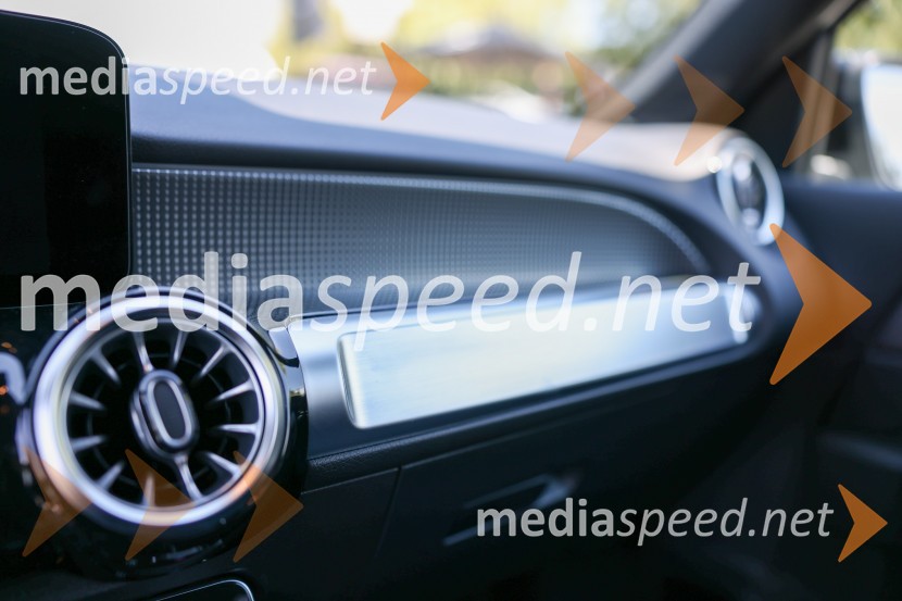 Robert Lešnik predstavil Mercedes EQS in EQB