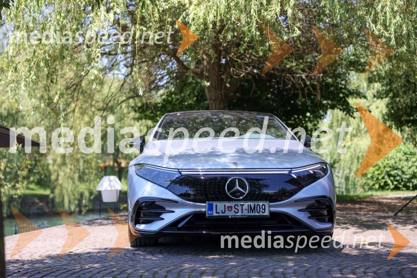 Robert Lešnik predstavil Mercedes EQS in EQB
