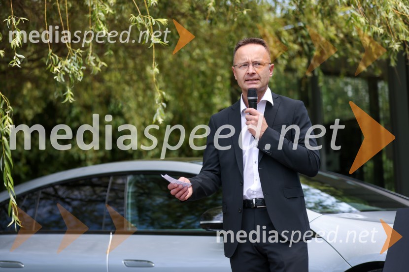 Robert Lešnik predstavil Mercedes EQS in EQB