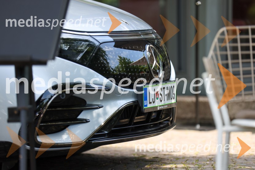 Robert Lešnik predstavil Mercedes EQS in EQB