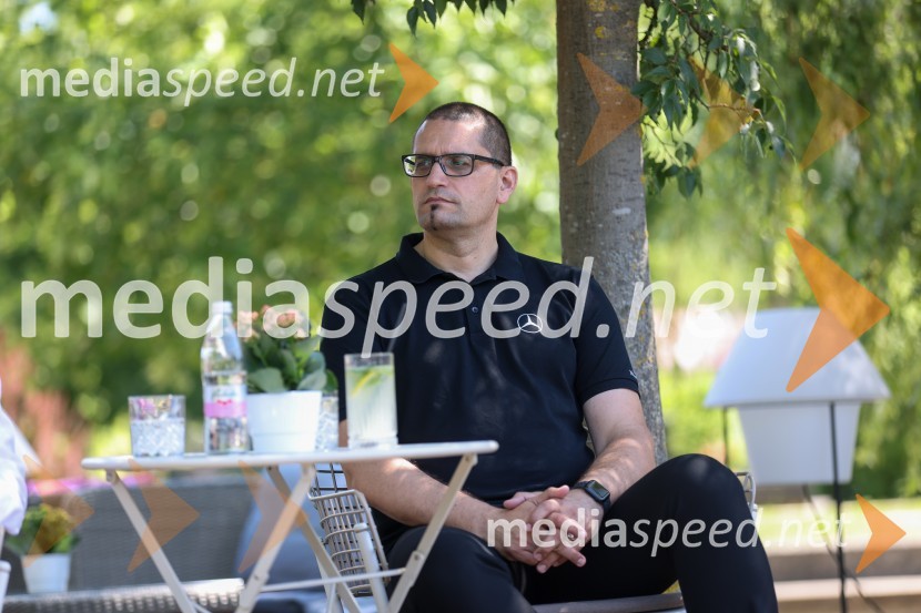 Robert Lešnik predstavil Mercedes EQS in EQB