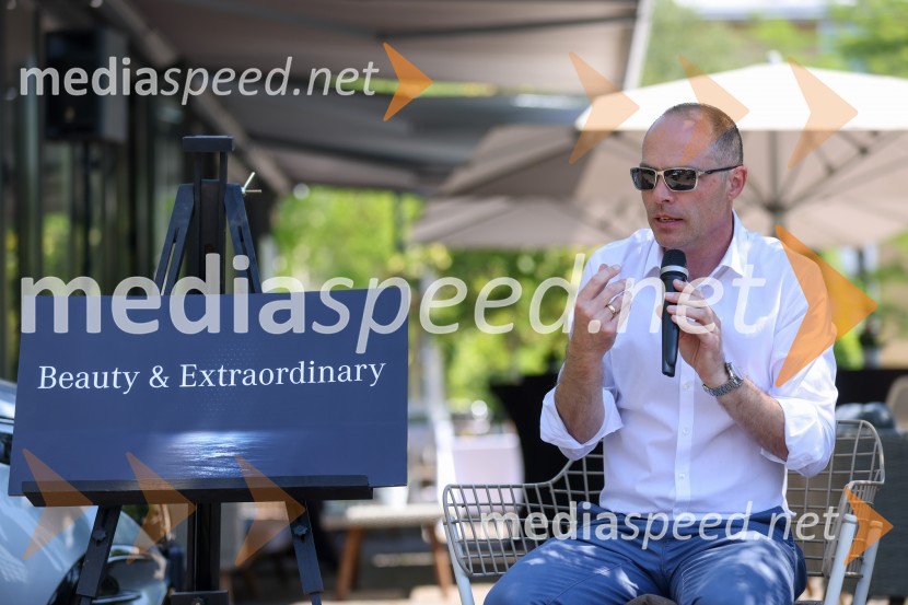  Robert Lešnik, vodja zunanjega oblikovanja, Mercedes-BenzRobert Lešnik predstavil Mercedes EQS in EQB