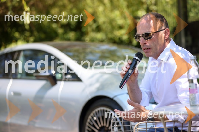  Robert Lešnik, vodja zunanjega oblikovanja, Mercedes-BenzRobert Lešnik predstavil Mercedes EQS in EQB