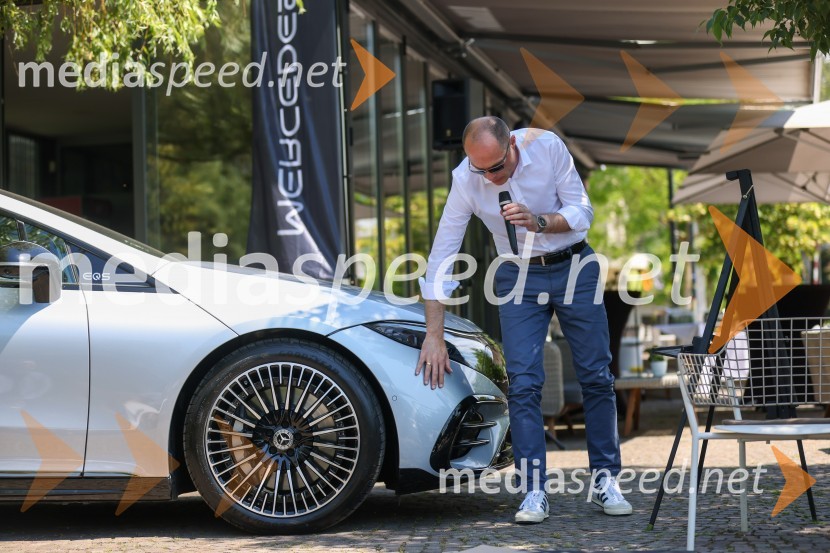  Robert Lešnik, vodja zunanjega oblikovanja, Mercedes-BenzRobert Lešnik predstavil Mercedes EQS in EQB