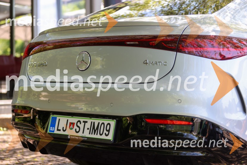 Robert Lešnik predstavil Mercedes EQS in EQB