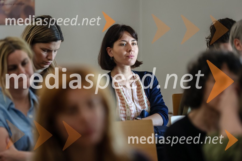 ReActing as a Star - igrajo lokalno, delujejo globalno,  druženje z mediji