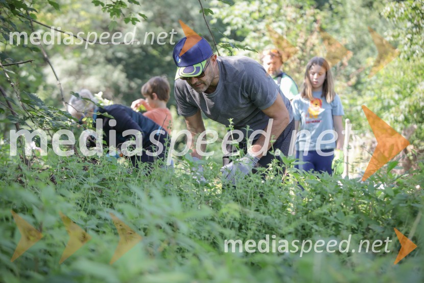  Matjaž Rakovec, župan Mestne občine KranjAkcija Očistimo Kranj invazivk