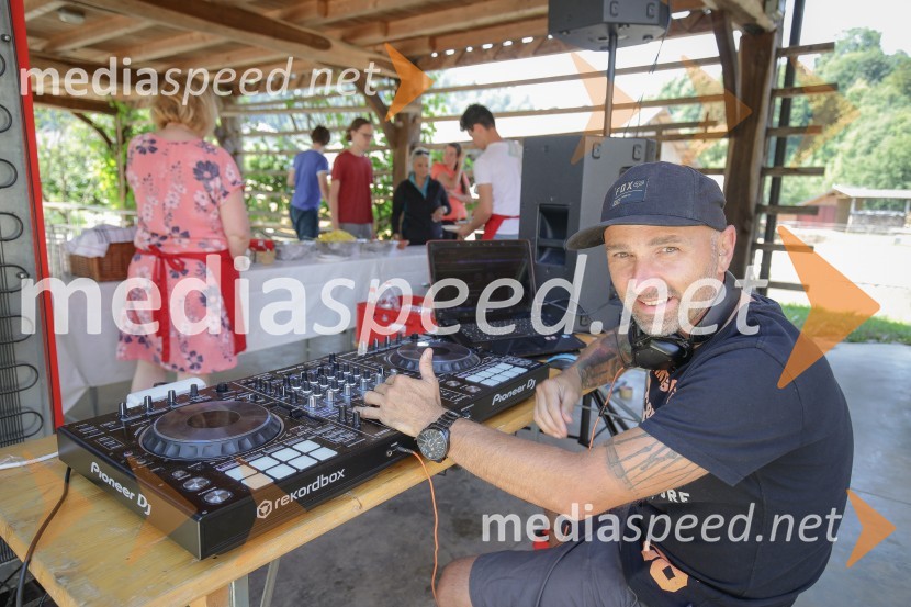 Akcija Očistimo Kranj invazivk