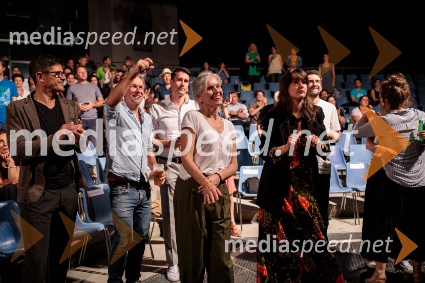  Matjaž Rakovec, župan Mestne občine Kranj;  ... ;  Katja Živkovič, fotografinja, antropologinja;  Uma ŽivkovičFilmski festival Krafft, zaključek
