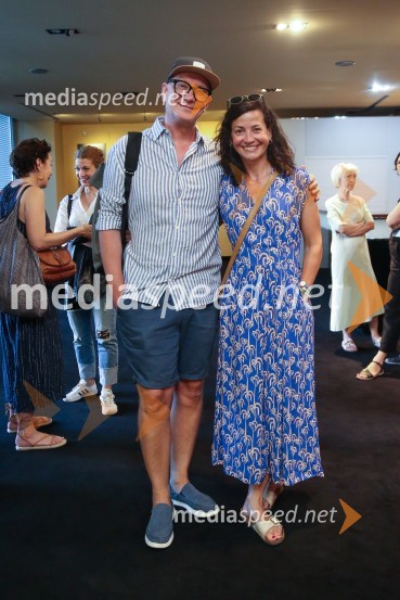  Uroš Smolej, igralec;  Simona  Belle, služba za stike z javnostmi MGLDan v spomin na Gašperja Tiča, dobrodelna predstava