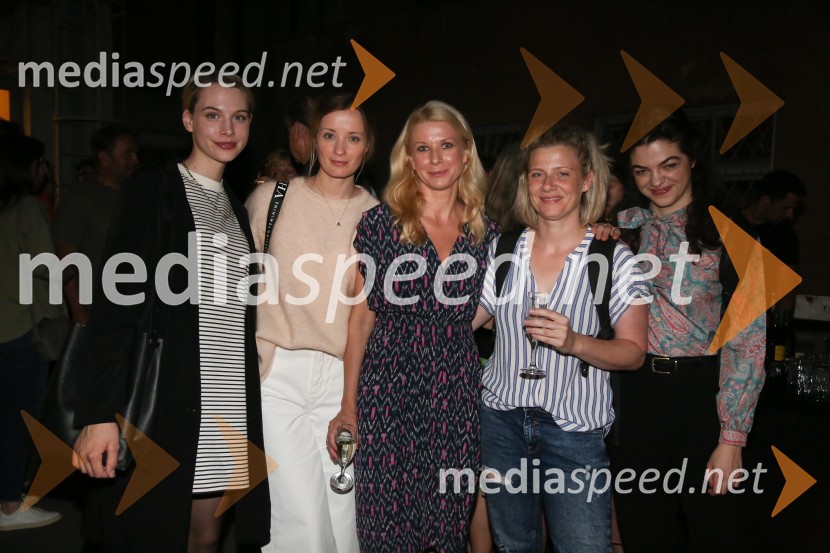  Klara Kuk, igralka, manekenka;  Ajda Smrekar, igralka;  Tjaša  Železnik, igralka;  Mojca Funkl, igralka;  Diana  Kolenc, igralkaDan v spomin na Gašperja Tiča, dobrodelna predstava