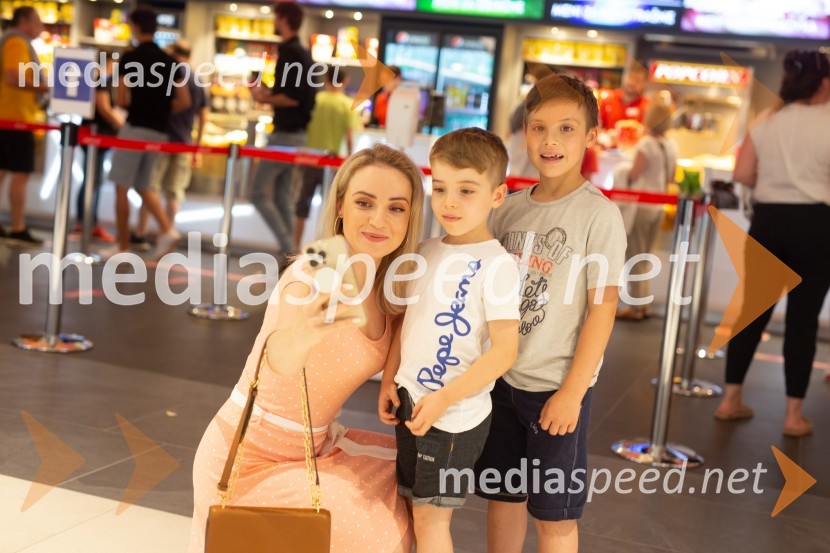  Ana Žontar Kristanc, kuharica, avtorica knjig;  ... ;  ... Kozmoblisk, družinski dan v Cineplexx Ljubljana