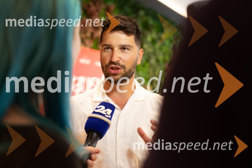  Uroš Bitenc, moderator, vplivnešKozmoblisk, družinski dan v Cineplexx Ljubljana