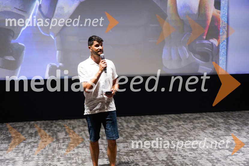  Uroš Bitenc, moderator, vplivnešKozmoblisk, družinski dan v Cineplexx Ljubljana