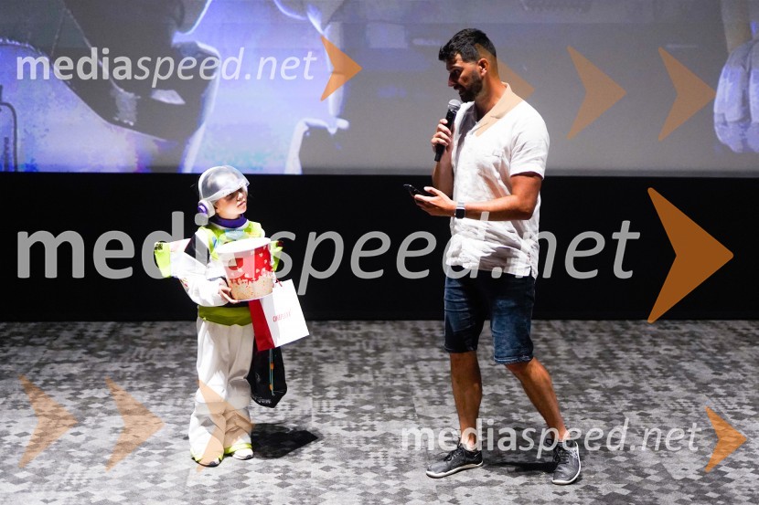  ... ;  Uroš Bitenc, moderator, vplivnešKozmoblisk, družinski dan v Cineplexx Ljubljana