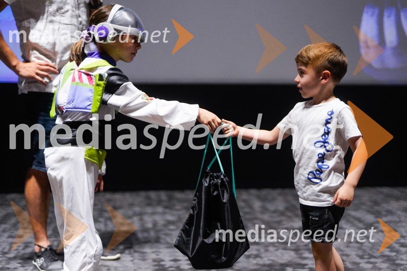 Kozmoblisk, družinski dan v Cineplexx Ljubljana