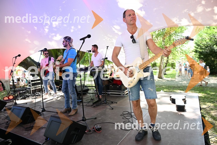  Jernej Tozon, pevec, skupina Čuki;  Jože Potrebuješ, skupina ČukiMačje mesto 2022, družinski festival