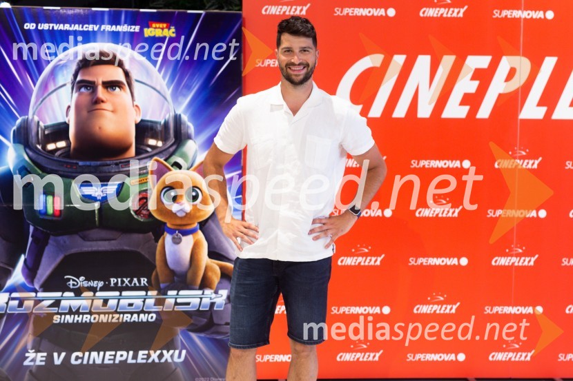  Uroš Bitenc, moderator, vplivnešKozmoblisk, družinski dan v Cineplexx Ljubljana