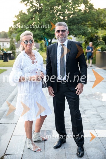  ... ;  Ernest Novak, plastični kirurgKresna noč 2022, dobrodelna prireditev Lions kluba Ljubljana Ilirija