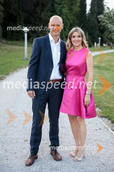  Primož Kozina, odvetnik;  Barbara Uranjek, direktorica, Britansko-slovenska gospodarska zbornicaKresna noč 2022, dobrodelna prireditev Lions kluba Ljubljana Ilirija