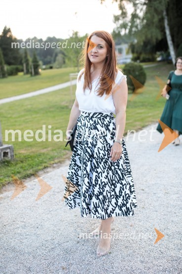  Aleksandra Barič, Britansko veleposlaništvo v LjubljaniKresna noč 2022, dobrodelna prireditev Lions kluba Ljubljana Ilirija