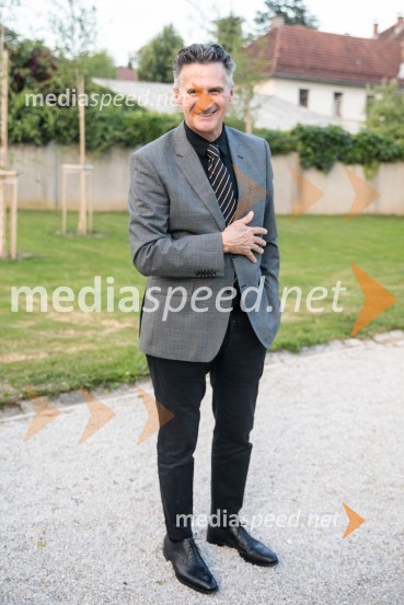  Milan Martin Cvikl,  član Sveta direktorjev Evropske banke za obnovo in razvoj (EBRD)Kresna noč 2022, dobrodelna prireditev Lions kluba Ljubljana Ilirija