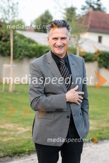  Milan Martin Cvikl,  član Sveta direktorjev Evropske banke za obnovo in razvoj (EBRD)Kresna noč 2022, dobrodelna prireditev Lions kluba Ljubljana Ilirija