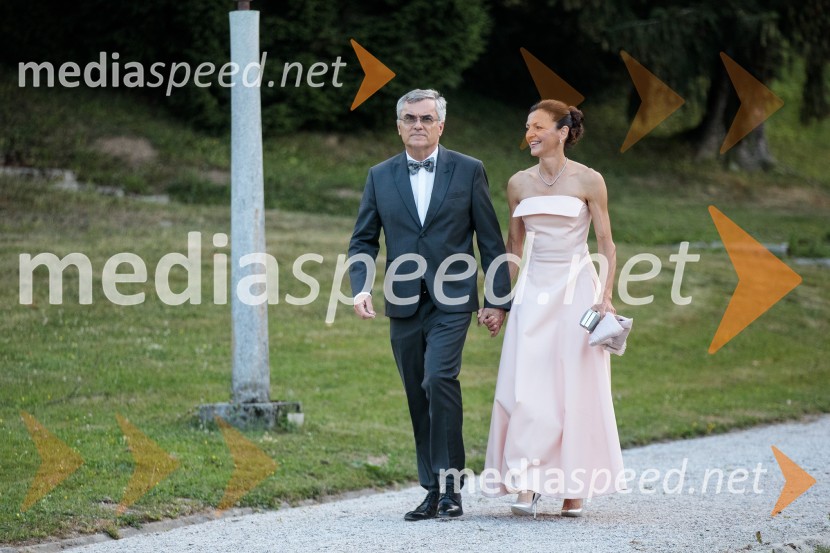  Aleksander  Zalaznik, generalni direktor Danfoss Trata, predsednik Združenja Manager; dr. Maja Zalaznik, nekdanja ministrica za izobraževanje, znanost in športKresna noč 2022, dobrodelna prireditev Lions kluba Ljubljana Ilirija