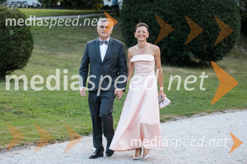  Aleksander  Zalaznik, generalni direktor Danfoss Trata, predsednik Združenja Manager; dr. Maja Zalaznik, nekdanja ministrica za izobraževanje, znanost in športKresna noč 2022, dobrodelna prireditev Lions kluba Ljubljana Ilirija