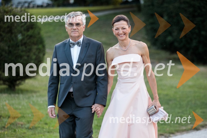  Aleksander  Zalaznik, generalni direktor Danfoss Trata, predsednik Združenja Manager; dr. Maja Zalaznik, nekdanja ministrica za izobraževanje, znanost in športKresna noč 2022, dobrodelna prireditev Lions kluba Ljubljana Ilirija