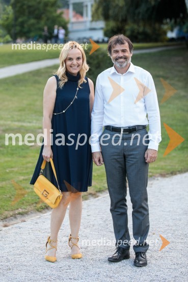  Ajša Vodnik, izvršna direktorica AmCham (Ameriška gospodarska zbornica);  ... Kresna noč 2022, dobrodelna prireditev Lions kluba Ljubljana Ilirija