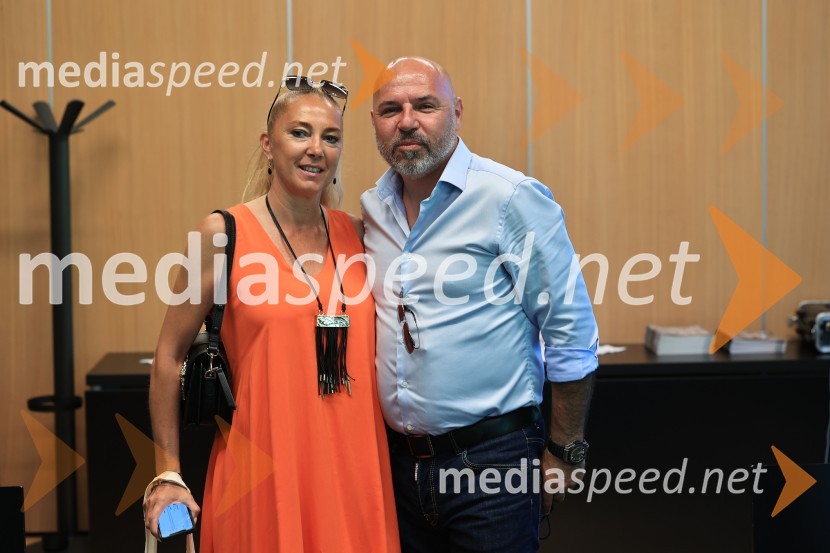  Mateja Kos;  Milan Eržen, kolesarski trener in menedžerPredstavitev biografije Mateja Mohoriča