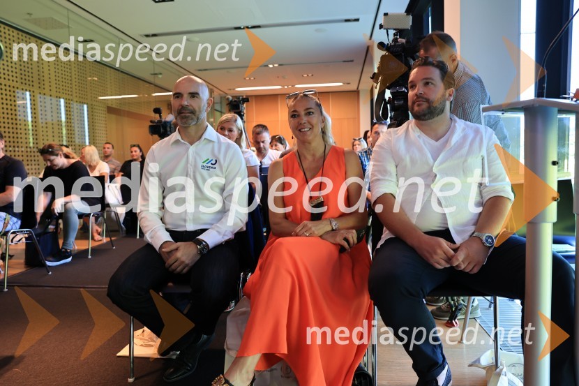  ... ;  Mateja Kos;  ... Predstavitev biografije Mateja Mohoriča