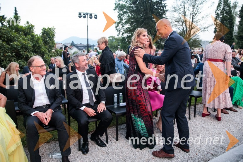  Janez  Škrabec, direktor Riko d.o.o., predsednik Slovensko-ruskega poslovnega sveta;  Ernest Novak, plastični kirurg;  Nejka  Grabnar,  HR & Communications Business Partner, Numip;  Primož Kozina, odvetnikKresna noč 2022, dobrodelna prireditev Lions kluba Ljubljana Ilirija