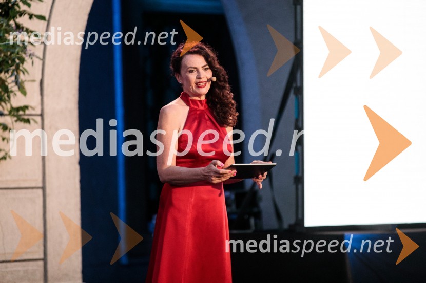  Tajda Lekše, voditeljicaKresna noč 2022, dobrodelna prireditev Lions kluba Ljubljana Ilirija