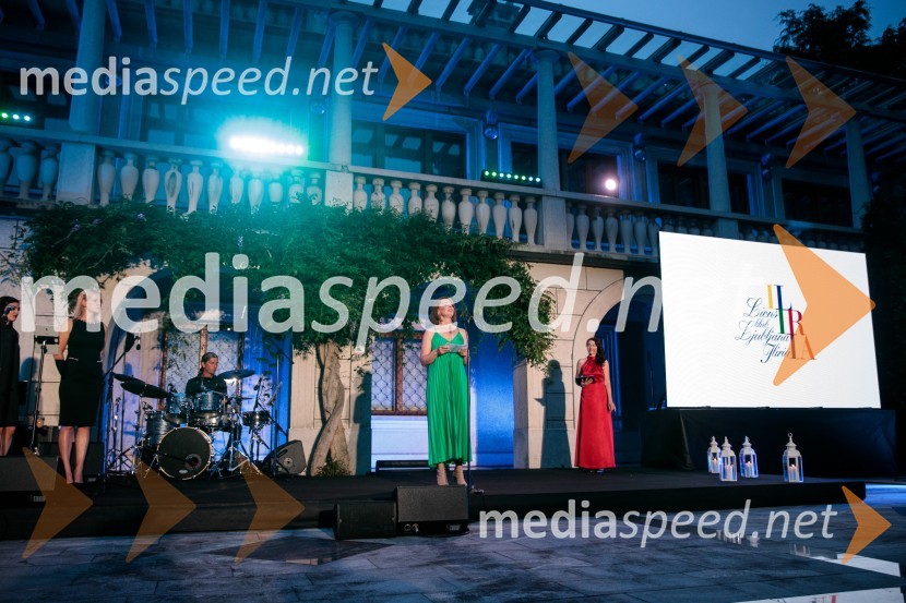  Maja Vidergar , predsednica Lions kluba Ljubljana IliriiaKresna noč 2022, dobrodelna prireditev Lions kluba Ljubljana Ilirija