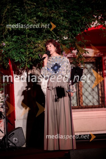  Jadranka Juras, pevkaKresna noč 2022, dobrodelna prireditev Lions kluba Ljubljana Ilirija