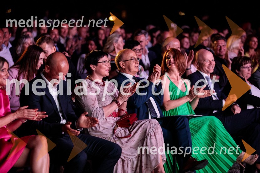  Primož Kozina, odvetnik;  ... ;  Mihajlo  Brodovič, ukrajinski veleposlanik v Sloveniji;  Maja Vidergar , predsednica Lions kluba Ljubljana Iliriia;  ... Kresna noč 2022, dobrodelna prireditev Lions kluba Ljubljana Ilirija