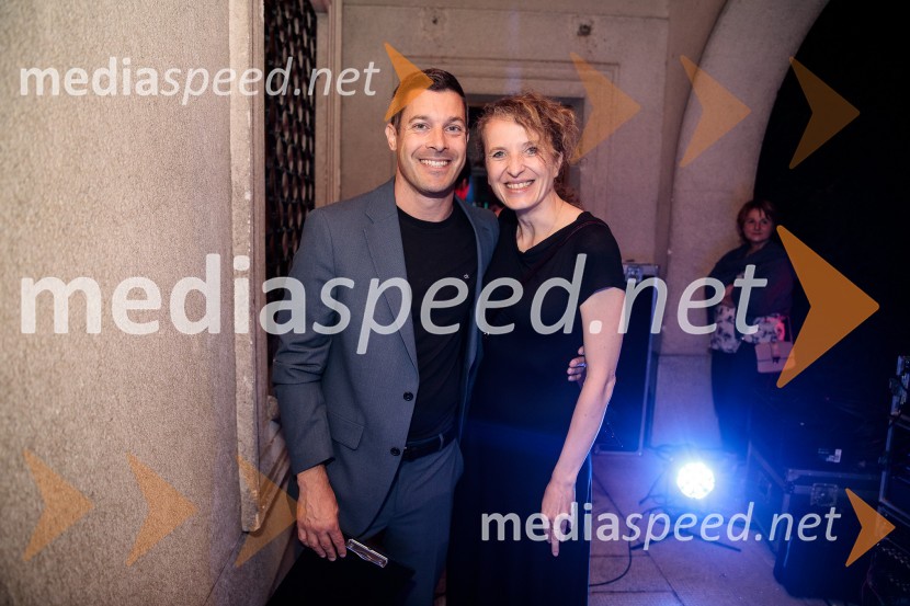  Klemen Bučan, radijski voditelj, stand-up komik, DJ;  Polona Lovšin, vodja komunikacij, Riko d.o.o.Kresna noč 2022, dobrodelna prireditev Lions kluba Ljubljana Ilirija