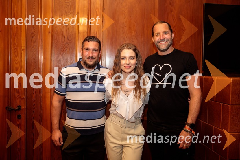  Boštjan Dermol, pevec;  Maja Keuc, pevka, Amaya;  Matevž Šalehar-Hamo, glasbenik, Hamo & Tribute 2 LoveKresna noč 2022, dobrodelna prireditev Lions kluba Ljubljana Ilirija