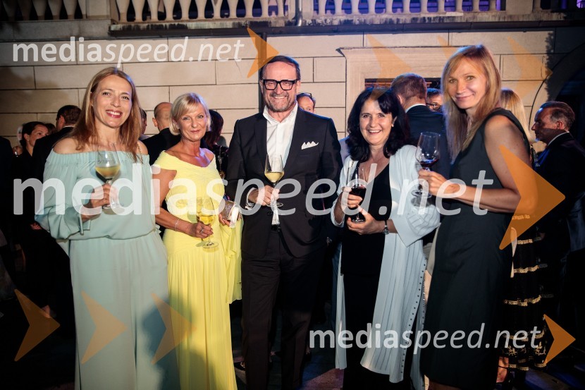  ... ;  Sonja Poljanšek Škrabec, lastnica Welness centra Sunny;  ... ;  ... ;  ... Kresna noč 2022, dobrodelna prireditev Lions kluba Ljubljana Ilirija