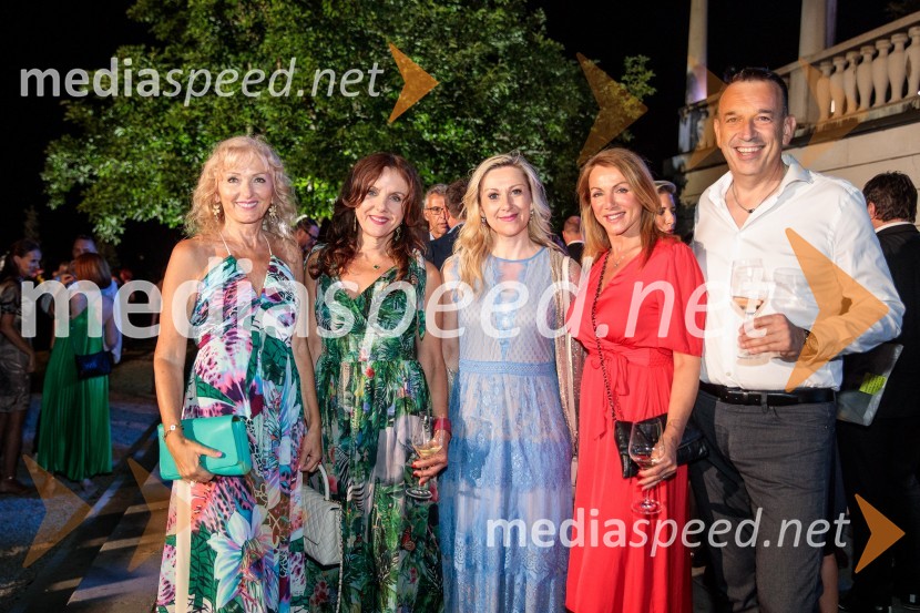  Lilijana Kastelic, oblikovalka;  Jasna Rozman Marčič, farmacevtka;  Klaudija Javornik,  Adacta d.o.o.;  ... ;  ... Kresna noč 2022, dobrodelna prireditev Lions kluba Ljubljana Ilirija