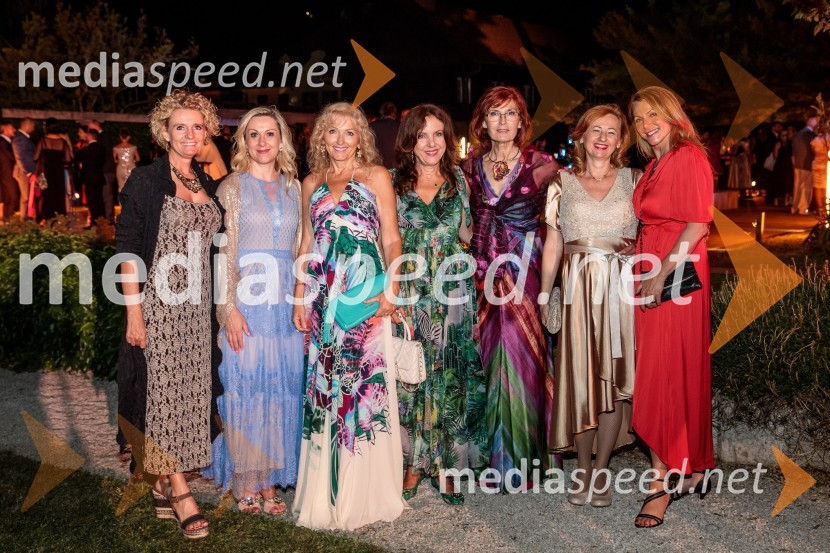  ... ;  Klaudija Javornik, Adacta d.o.o.;  Lilijana Kastelic, oblikovalka;  Jasna Rozman Marčič, farmacevtka;  Darinka Pavlič Kamien, strokovnjakinja za komuniciranje;  ... ;  ... Kresna noč 2022, dobrodelna prireditev Lions kluba Ljubljana Ilirija