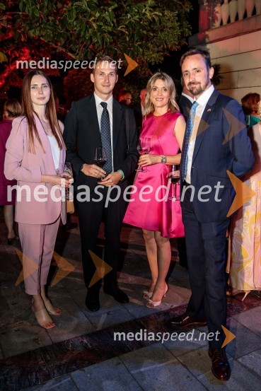  ... ;  ... ;  Barbara Uranjek, direktorica, Britansko-slovenska gospodarska zbornica;  Patrick  Bannister, Britansko veleposlaništvo v SlovenijiKresna noč 2022, dobrodelna prireditev Lions kluba Ljubljana Ilirija