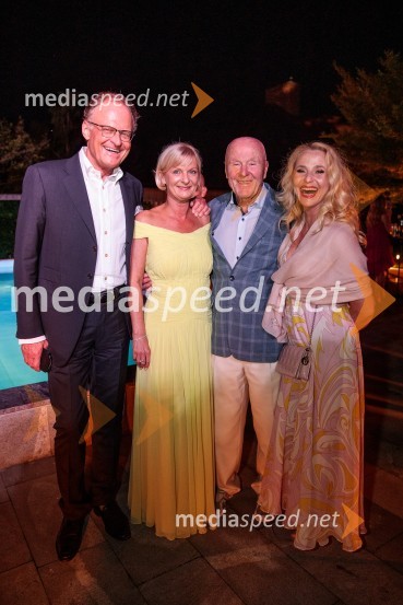  Janez  Škrabec, direktor Riko d.o.o., predsednik Slovensko-ruskega poslovnega sveta;  Sonja Poljanšek Škrabec, lastnica Welness centra Sunny;  Stanislav  Škrabec, nekdanji direktor, Riko Ribnica;  ... Kresna noč 2022, dobrodelna prireditev Lions kluba Ljubljana Ilirija