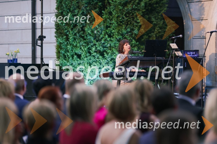  Jadranka Juras, pevkaKresna noč 2022, dobrodelna prireditev Lions kluba Ljubljana Ilirija