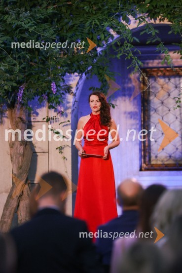  Tajda Lekše, voditeljicaKresna noč 2022, dobrodelna prireditev Lions kluba Ljubljana Ilirija